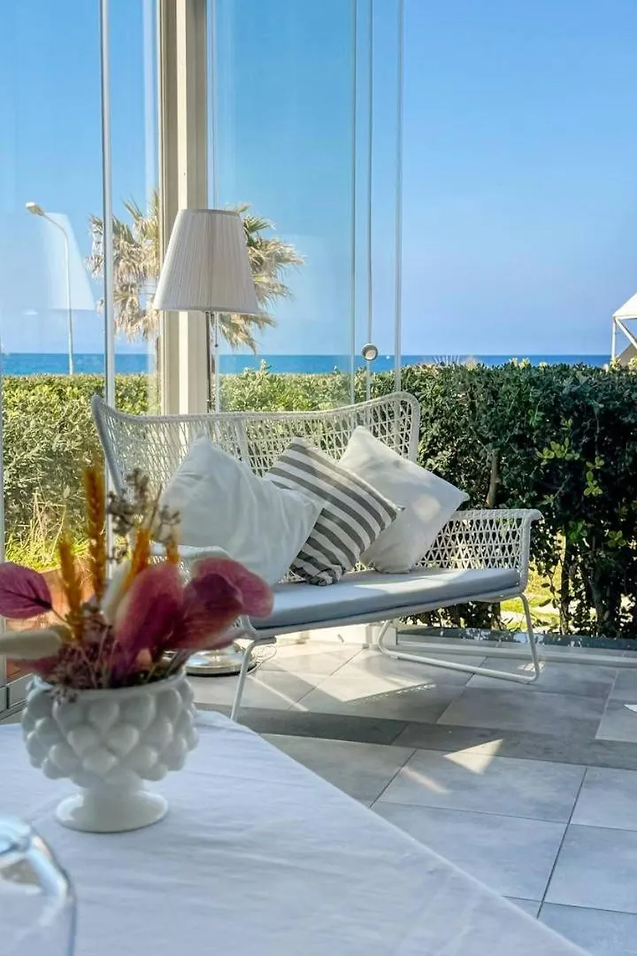 Appartamenti Vacanze Villa Meo 빌라프란카티레나 아파트