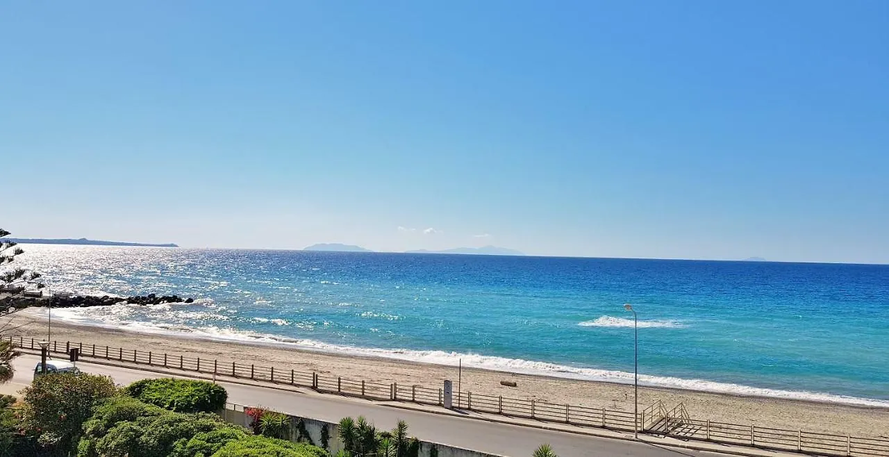 Appartamenti Vacanze Villa Meo Villafranca Tirrena